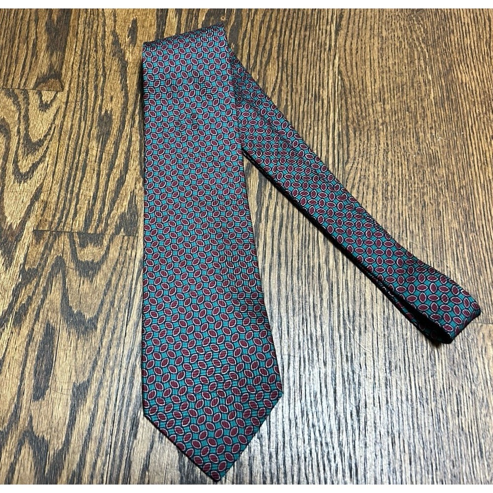 Churchill Collection 100% Silk Tie Handmade